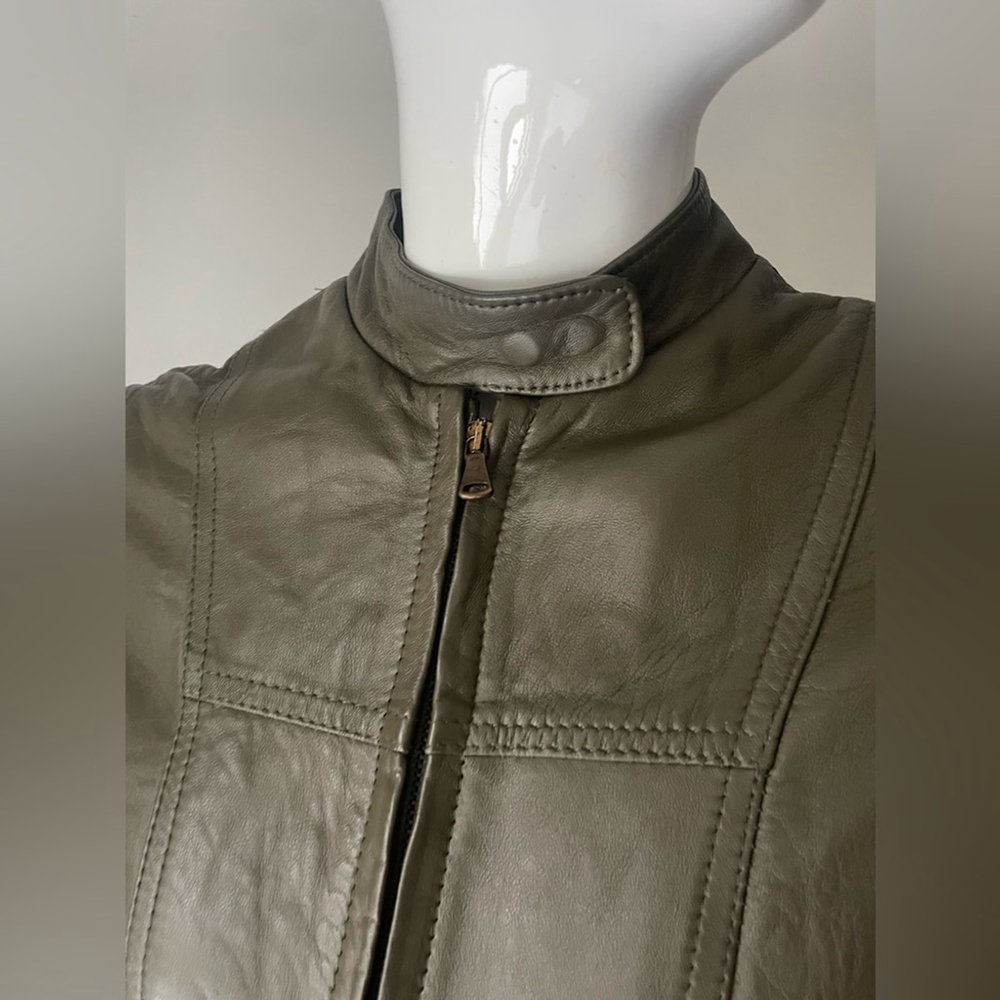 Rossodisera Italian Leather Moto Jacket – Size M
Green - Picture 3 of 10